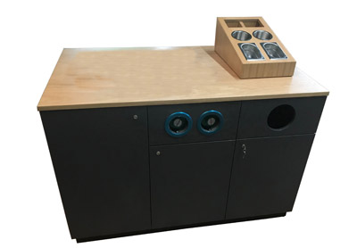 Kaffeepoint für Kaffeeautomaten mit Becherauszug, Schubladen und Zubehörkasten