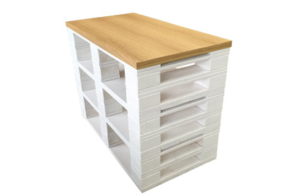 Messetheke Upcycling aus Paletten wei lackiert